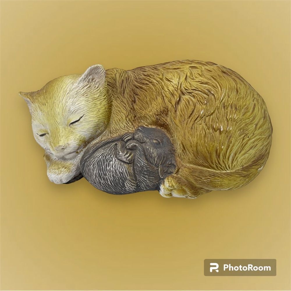 Vintage cat and mouse sleeping resin figurine